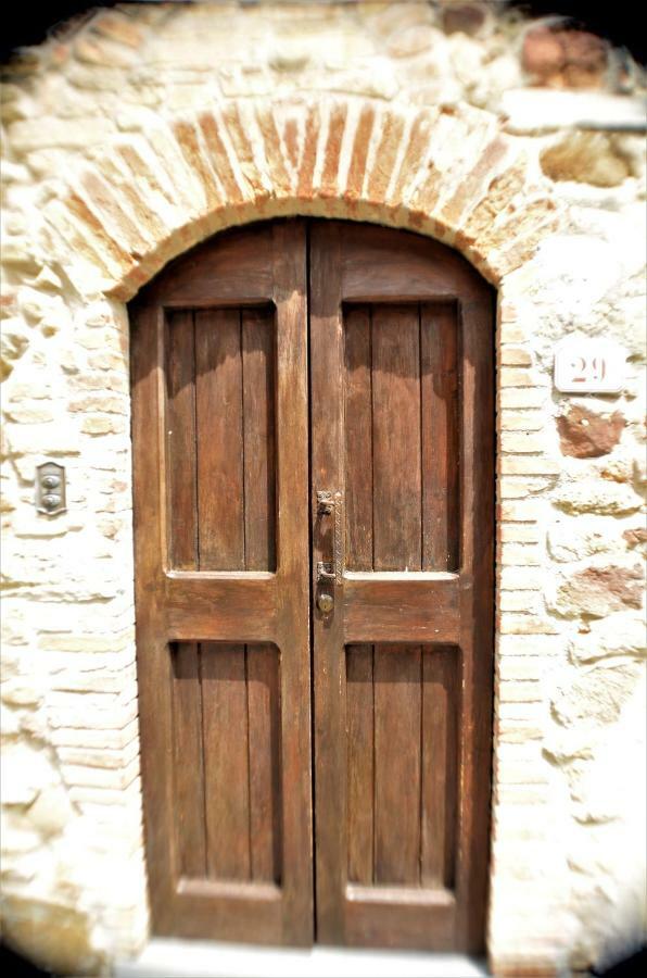 Il Mirtillo - A Truly Magical Place In The Heart Of Tuscany, Nestled In A Medieval Village Chianni Kültér fotó